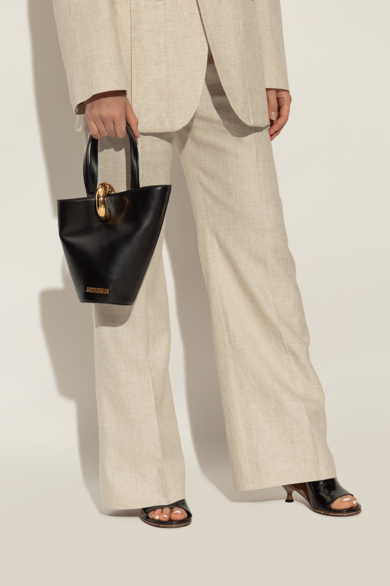 【VIP SALE】JACQUEMUS ジャックムス Bambola バッグ Jacquemus Le Petit Bambola Leather Top Handle Bag | Saks